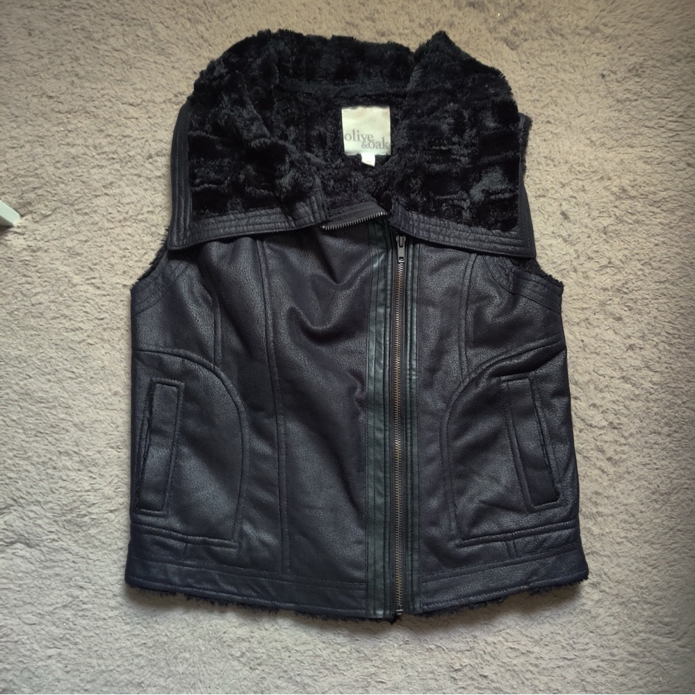 Olive & Oak Black Vegan Faux Leather Vest with Faux Fur Lining